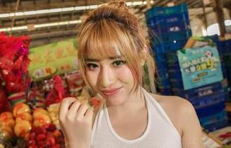 AISS爱丝(钻石版) - 万圣节作品集来袭，亚美依的高清照片透着些许疯狂的灵感，哈哈。