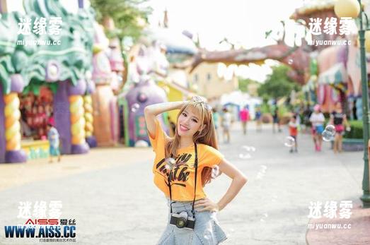 AISS爱丝(钻石版) - 赵梦洁户外写真，照片里弥漫着一种说不出的气息，真有趣。