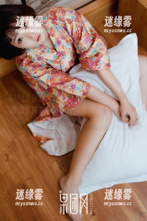 GIRLT果团网 - 我以为长腿只能是神话，没想到在周琰琳LIN图库作品中，它成真了
