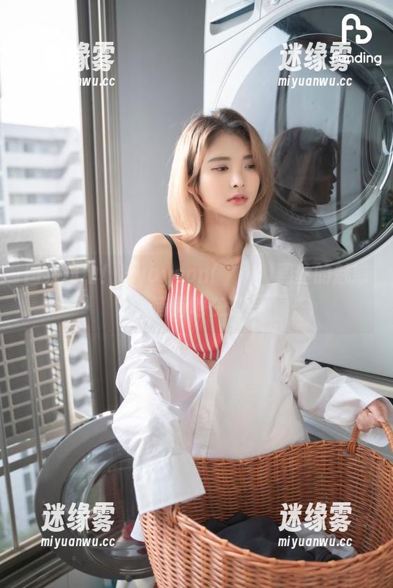 图集舞动！Hyoyeon(김효연)黑丝的魅惑，悄悄地在这里