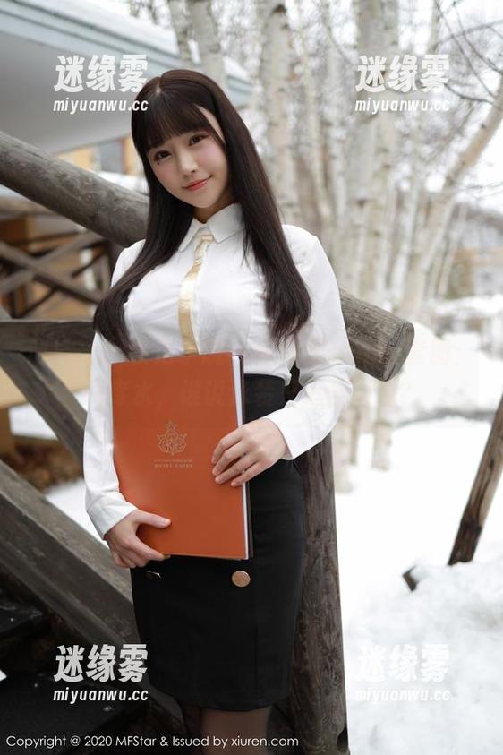 MFStar模范学院-任莹樱Jenny MFStar模范学院 - 任莹樱Jenny套图:死库水,谁说泳装只适合海边?