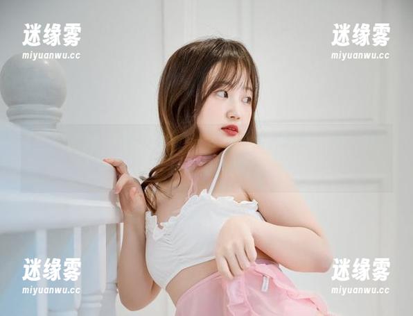 Sia(시아)的在线美图￼，一不小心就掉进樱花的深渊了，这是陷阱吗？