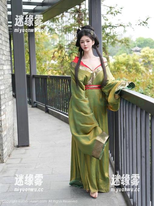Xiuren秀人网 - 木子nana全集里的女王，时而霸气，时而俏皮，谁能猜透她的心思？