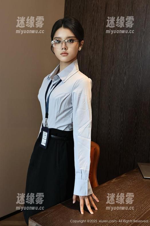 Xiuren秀人网 - 杨晨晨Yome的日常：美图不多，可我每次都在纠结发哪张