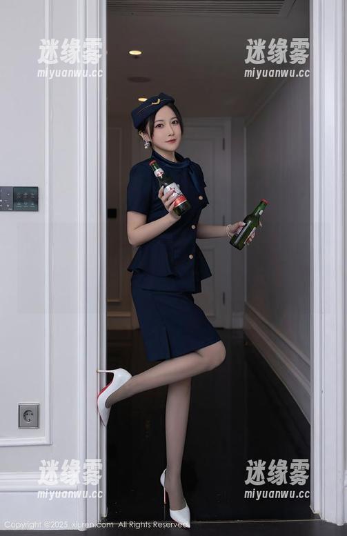 Xiuren秀人网 - 下载林文文的白色图集，完美度堪比早高峰的公交，你敢试试不？
