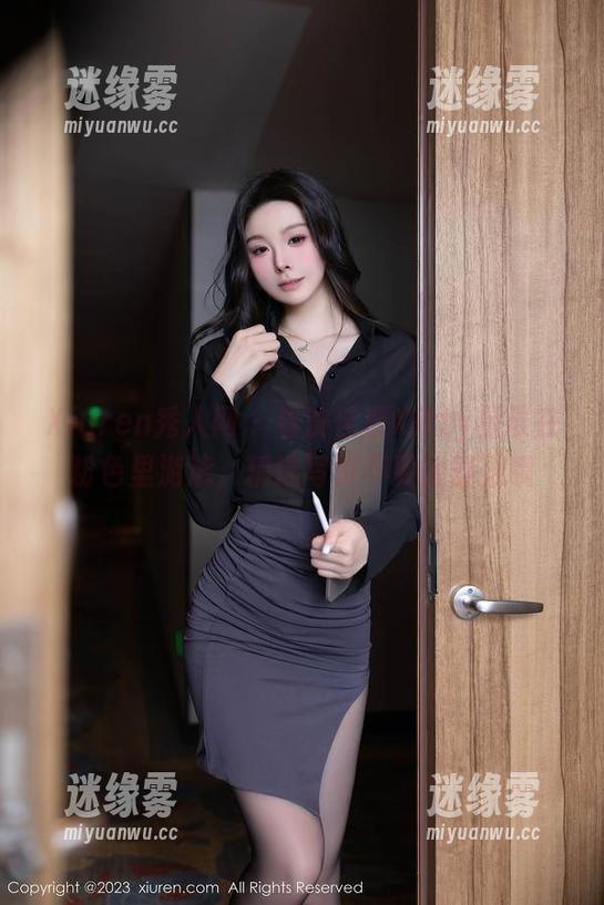 Xiuren秀人网 - 看沈佳熹Kitty星辰在粉色里游泳，精选写真不要太舒服哦