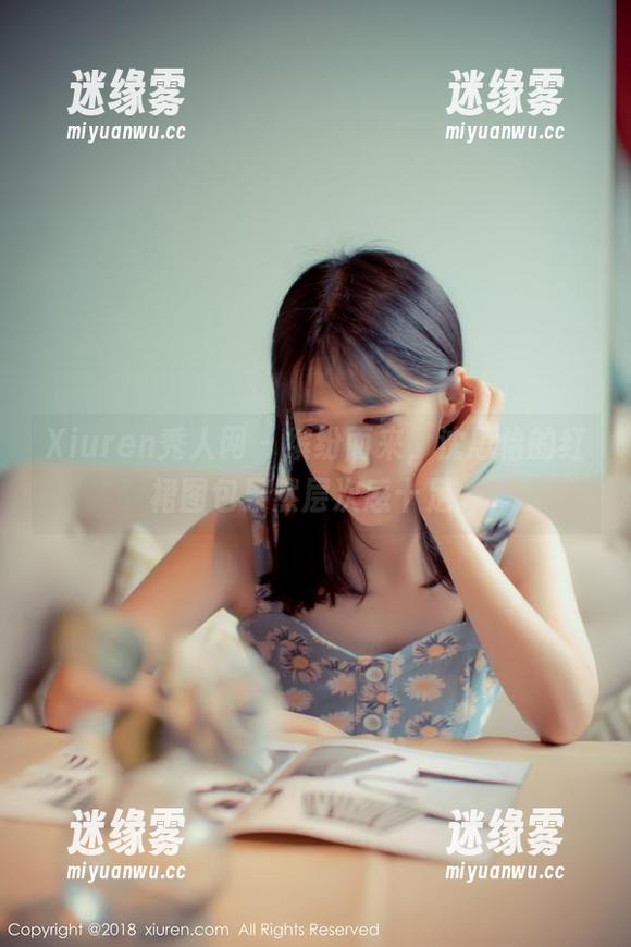 Xiuren秀人网 - 缤纷而来，沈思怡的红裙图包果然层次感十足。