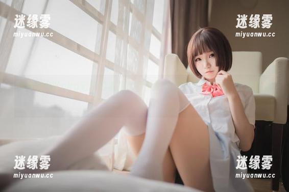 谁能拒绝Yoko宅夏的私拍？特别是那件索尼子旗袍，太流行了吧！