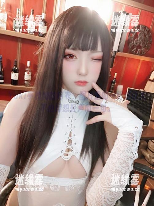 Yuki亭和她的内衣，图片里的一切都让人不由得想轻声问一句。