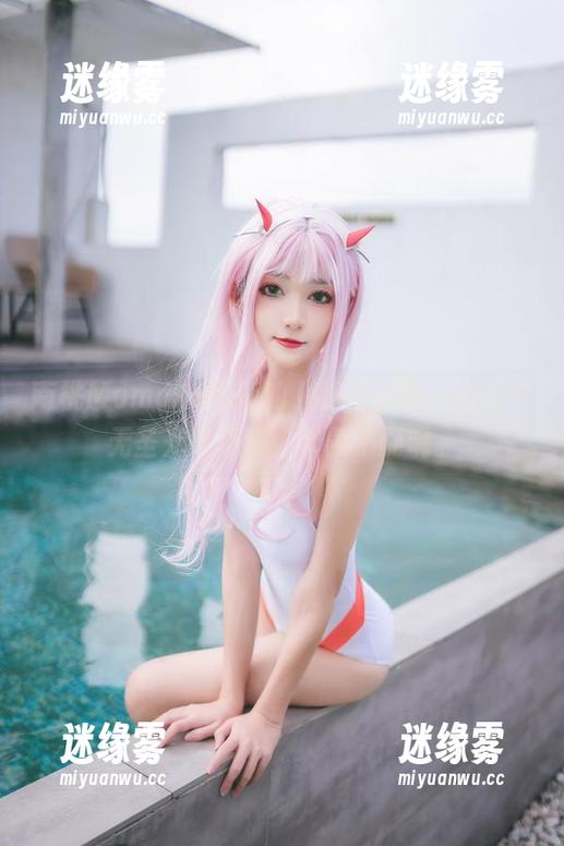 南桃Momoko 南桃Momoko推新的八重樱旗袍,图包中无圣光气息让你欲罢不能呢。