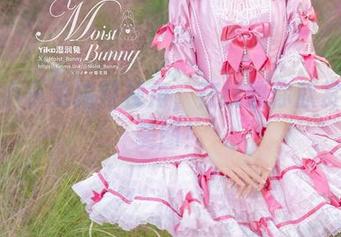咬人小小兔独特视角，在线教你欣赏修女美图！