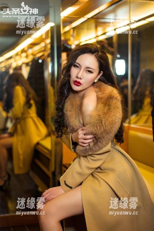 头条女神 - 在线潜入，余心曼的JK：我说来就来，值不值得？
