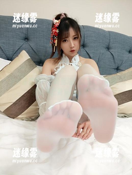 小女巫露娜的圣诞魔法！这组cos美图，看来不止是节日的糖果！