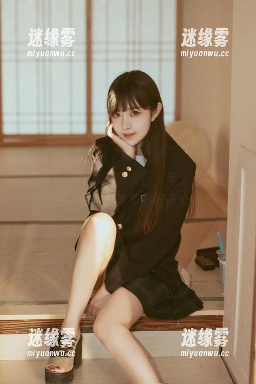 小鹿鹿shika发了新美图，年上彼女无圣光，直击我童年的好奇心。