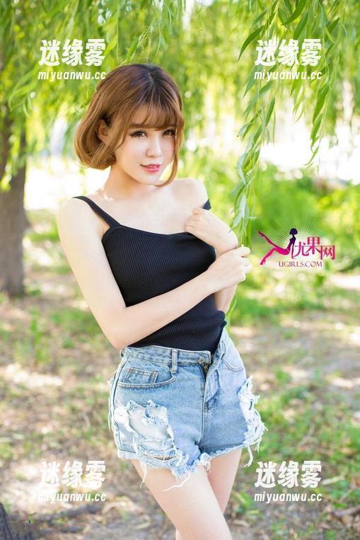 尤果网 - 黛蓓琪美图——好吧，谁说护士不能时髦？