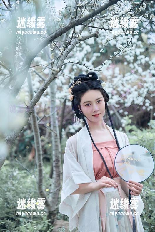 年年Nnian 说是年年Nnian的白色网衫,其实是冬天的风景图集!图库分享