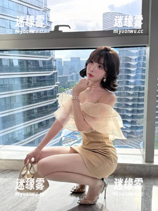 微密圈 - 走出光环，徐莉芝Booty的天台图集，无圣光也是种芬芳