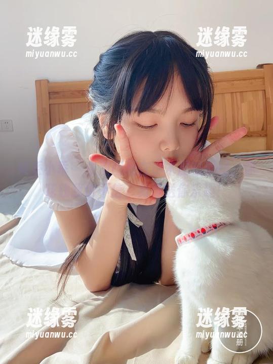 柴系小乖 - 生煎团团在小木屋的原图，你花钱我也不信，免费送你乐趣！