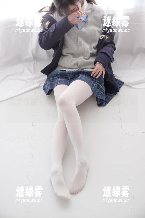 森萝财团 - 高清原图，乃乃子的丝袜让人不自觉地多看几眼