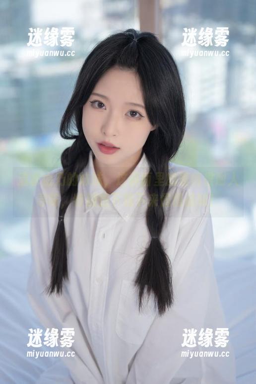 清水由乃的妹妹，这画面里的表情很耐人寻味，特别想下载下来慢慢品味！