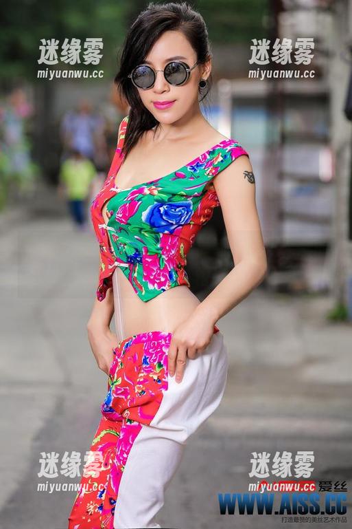 爱丝-若兮 爱丝 - 最后通牒!若兮最新作品,无奈的职业装亮相!