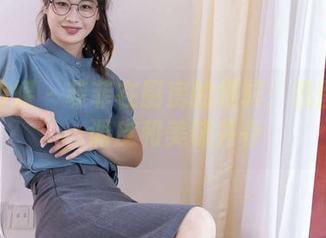 物恋传媒 - 菲菲在厨房的模样：原图高清，调皮和美味并存