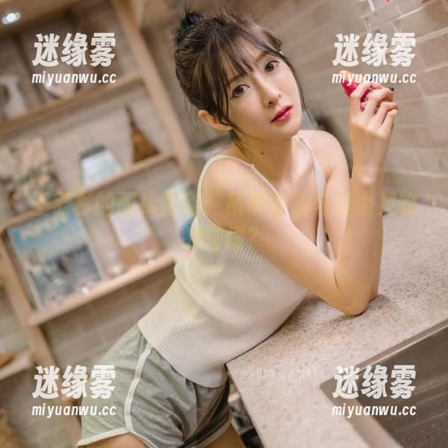 王羽杉 王羽杉的图库冒险:吊带背心与自由灵魂的碰撞?