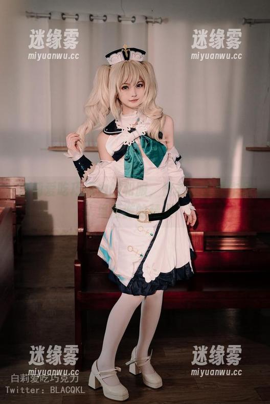 白莉爱吃巧克力的和服，恍若在这幅作品里漫游的精灵