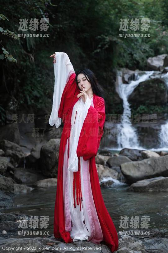 秀人网-安然儿 秀人网 - 安然儿的校服秀,原图和套图里藏了多少不为人知的小秘密?