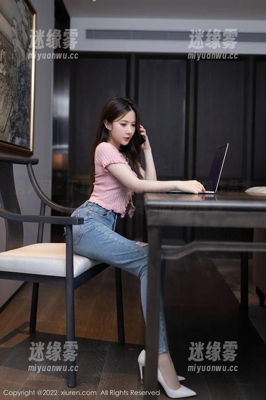 秀人网 - 下载小薯条nienie的清纯作品集，不怕辣，只怕耍赖的那种纯净