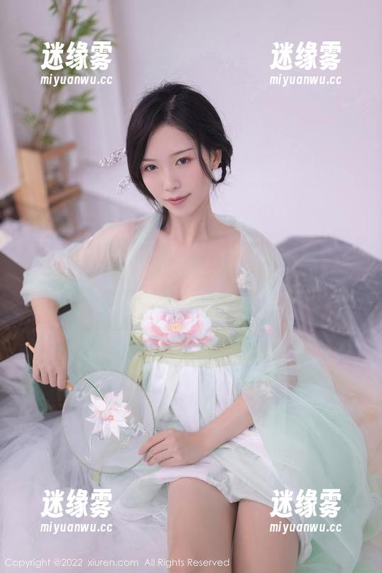 秀人网-悠悠YOYO 秀人网 - 被“悠悠YOYO”的少女写真包暖到了,虽然不知道在暖什么,在乐什么。
