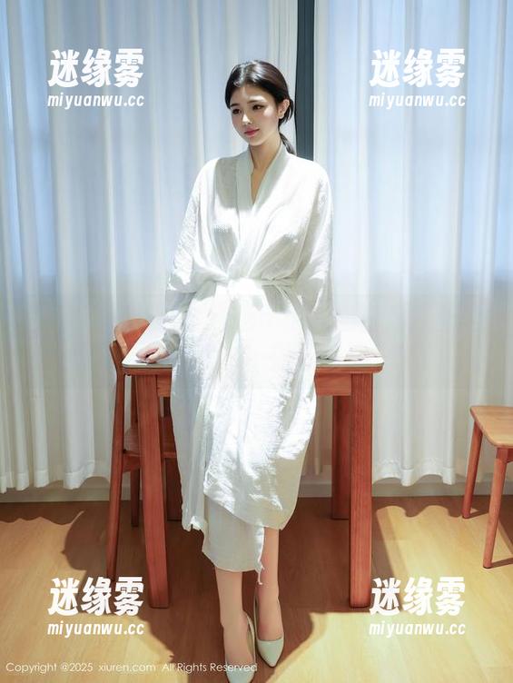 秀人网 - 王馨瑶Yanni的校园日记：无圣光不再是谎言——原图酱油一波。
