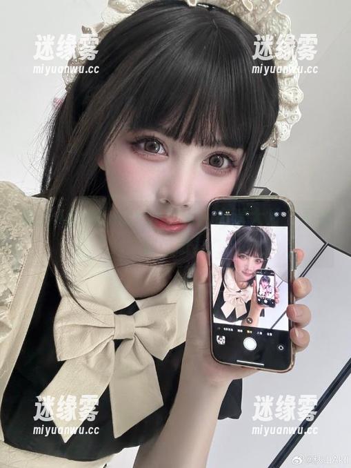 秋山AkI的mirror彩云：高清大片，不信你试试！