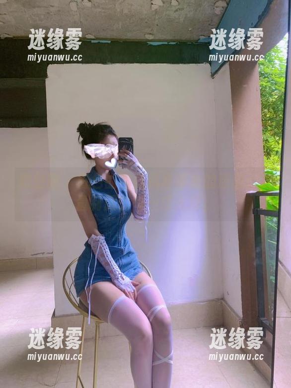 微密圈 - 粉色的猪陈佩奇带来的原图：丈量制服的每一寸光辉。