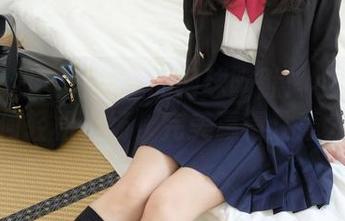 紧急企划 - 写真里的网球幽默：小恩教你如何轻松上场，完美赢得注意力！