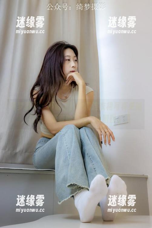 绮梦摄影 - 不说了，桐桐连衣裙写真更新，我已经捂着脸在墙上画圈圈了！
