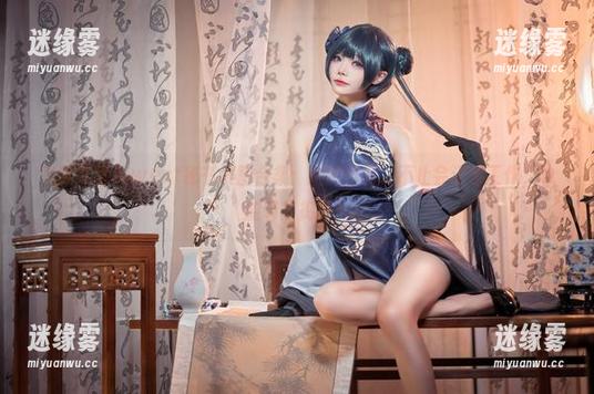 完美艾西Aiwest秘书美图合集：她的日常，不止会记录工作，也能调皮捣蛋！
