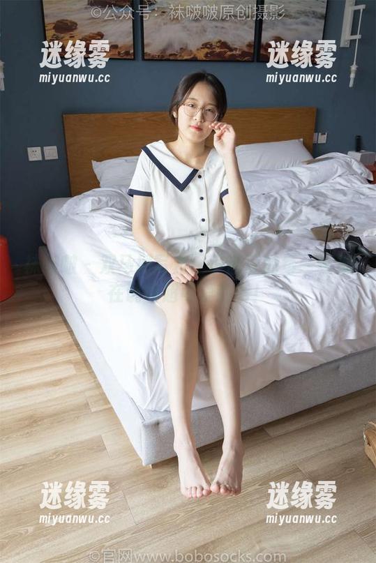 袜啵啵-小甜豆 袜啵啵 - 双马尾写真:小甜豆的每一帧都在说着超可爱的话!