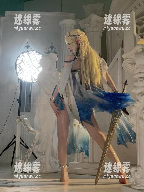 阿薰kaOri 阿薰kaOri黑丝OL最新原图,简直是个不成文的工作搭配指南,哈哈。
